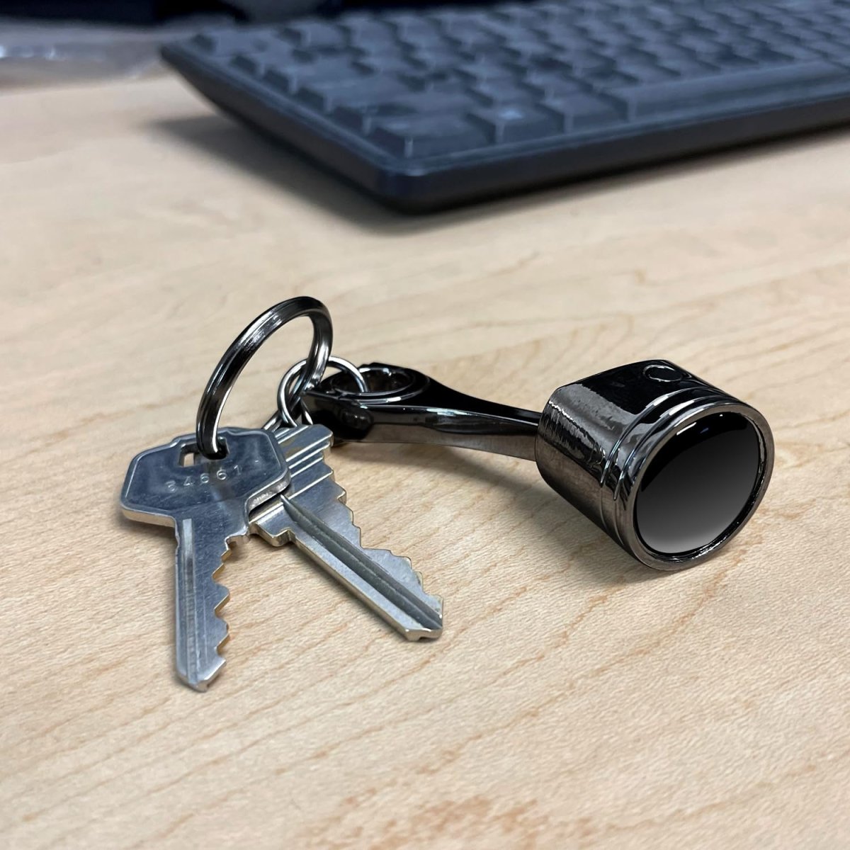 Hemi Powered Logo Engine Piston And Rod Metal Key Chain Black Chrome Finish With Poly Resin Dome 2 5 In X 0 75 Size