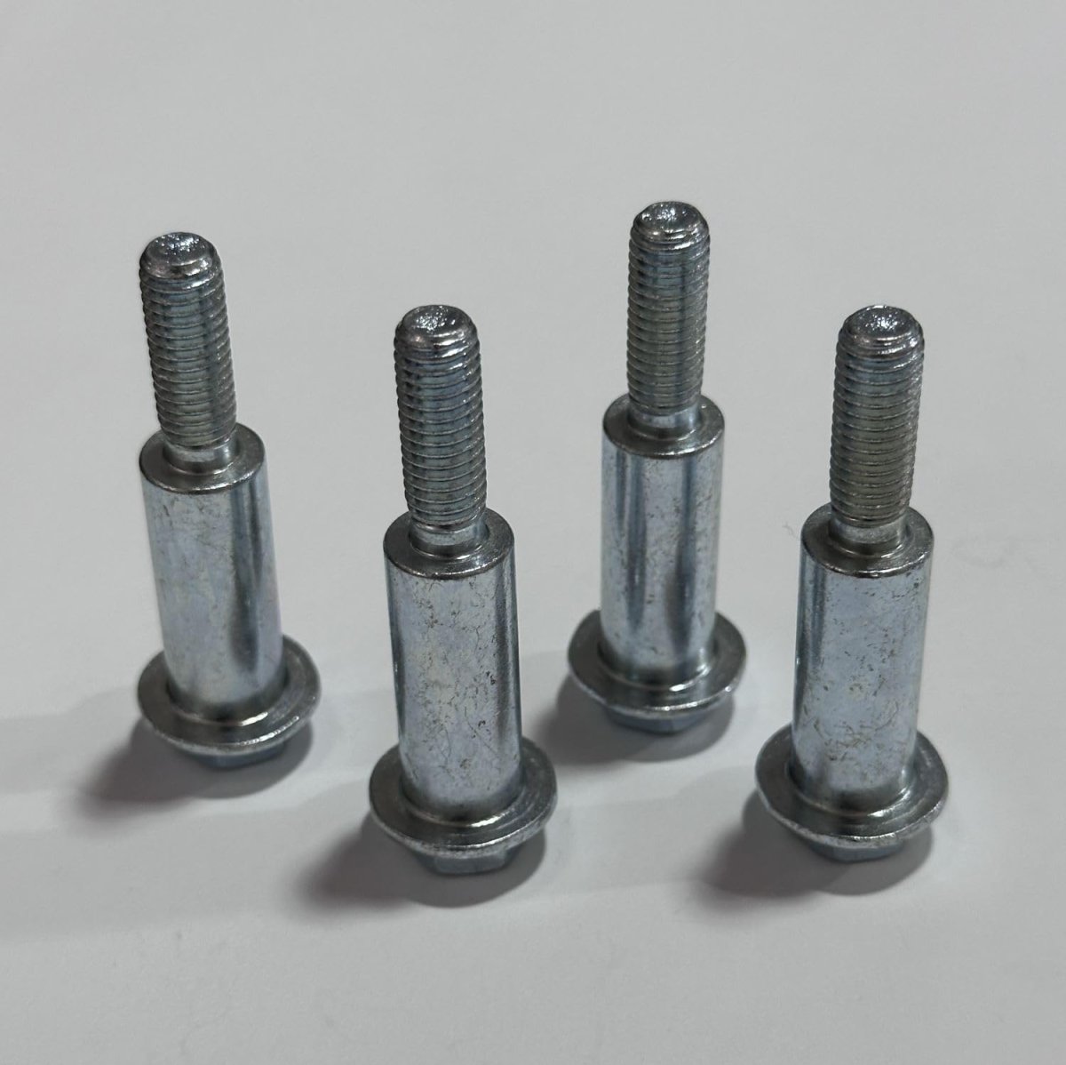 4pcs Front Rear Wheel Bolt M110801 For John Deere 12pb 14pb 12pc 12sb 14pz 14sb 14sc 14se 14sz 14sx 14pt 14st Ja65 Je75 Jx75