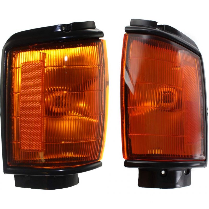 Toyota Pickup 2 4wd 1984 1986 Park Cornering Light Assembly Pair Driver And Passenger Side To2520158 To2521158 81620 89143