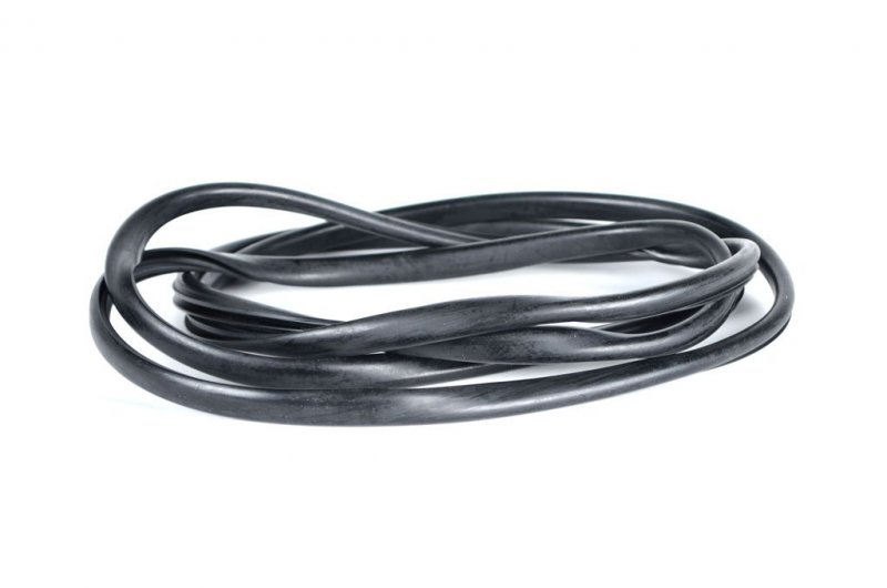 Front Windshield Glass Weatherstrip For Wrangler Tj 1997 2006 Rubber Seal Jop-55176430