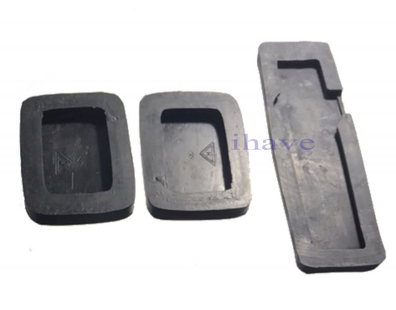 Brake Clutch Accelerator Pedal Pad Rubbers Set For Pickup 720 Ute