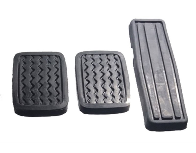 Brake Clutch Accelerator Pedal Pad Rubbers Set For Pickup 720 Ute