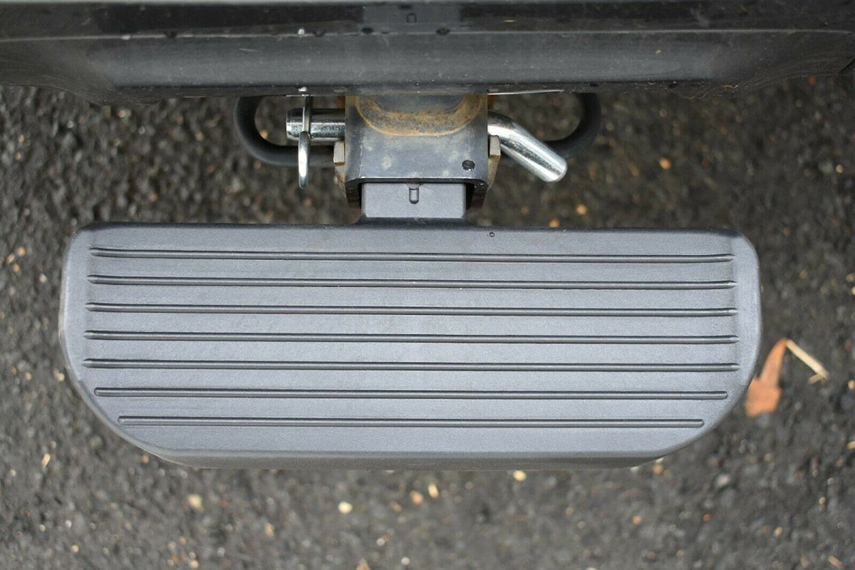 Highly Durable Rear Step Bumper Bumper Protection For Truck Suv Van