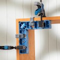Rockler Clamp-it Assembly Sqre A 90a Clamping For Woodworking Cabinet Installation Tools Carpenter Layout A Right Angle Clamp