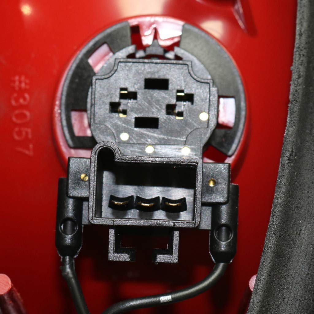 Chevy Cavalier Tail Light Assembly 2003 2004 2005 Driver Side Outer Halogen Red Lens Fits Gm2800160 And 15142168