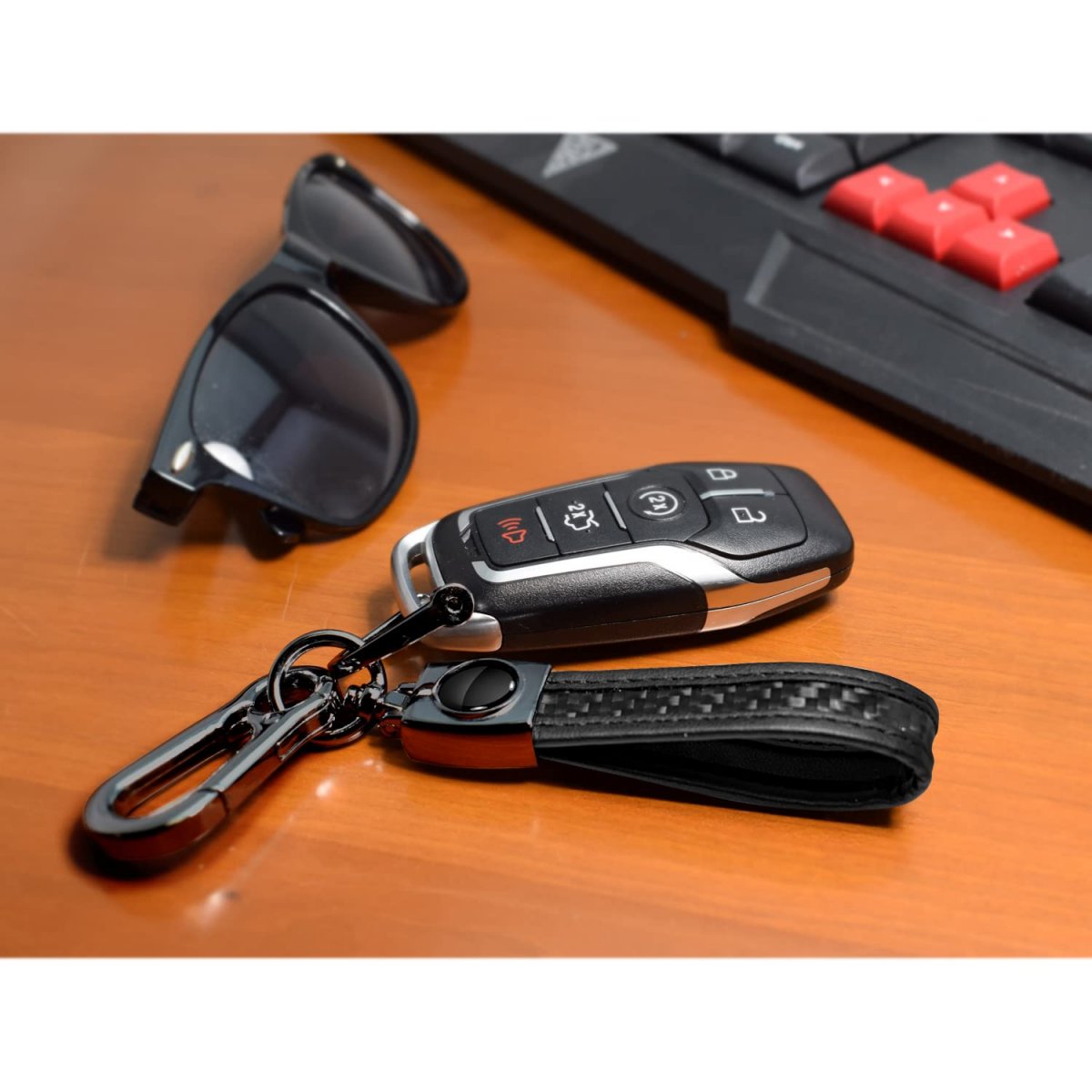Chevrolet Corvette C8 Stingray Real Black Carbon Fiber Strap Gunmetal Hook Key Chain Keychain Official Licensed