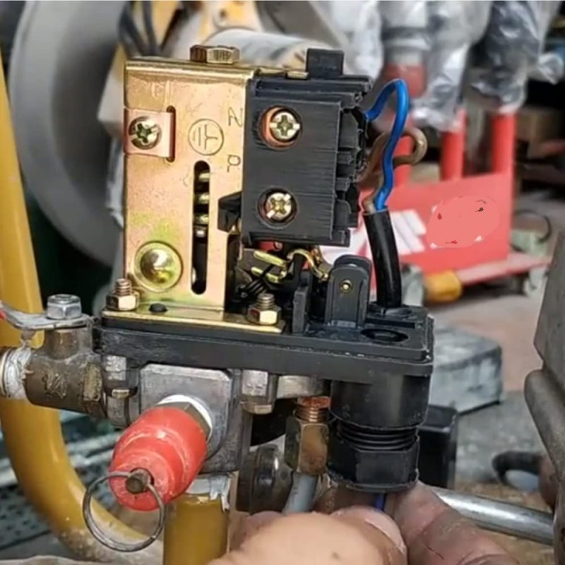 4-way Air Compressor Pressure Switch Central Pneumatic Control Valve Belt 90-120 Psi 110v-240v Regulating