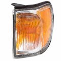 1998-2004 Nissan Pathfinder Driver Side Replacement Corner Light Park Signal Lamp Ni2526102 