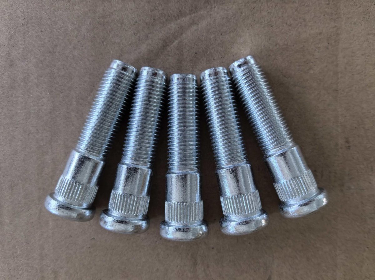 5pcs M14x1 50 Wheel Stud Bolts 610-615 0 62 In Knurl 2 35 Length For 2011-2024 Dodge Durango 2012-2025 Ram 1500 2011-2021 Jeep