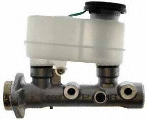 Mc39450 Professional Grade Brake Master Cylinder Single Bore Dual Hydraulic Channel Metal Construction Vehicle Specific Design