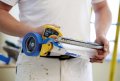 3m Scotch Hand-masker M3000 Tool Painter Tape And Masking Film Dispenser Kit Protects Surfaces From Paint Splatters Includes