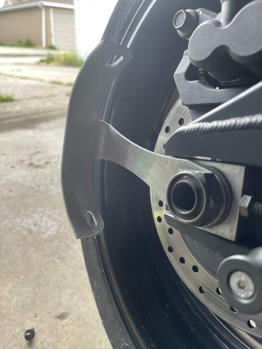 Rolled License Plate Relocation Holder Bracket For Yamaha Yzf R1 1998 2025 Rear Axle Tag Mount Chrome Aluminum Fits 3 4 In