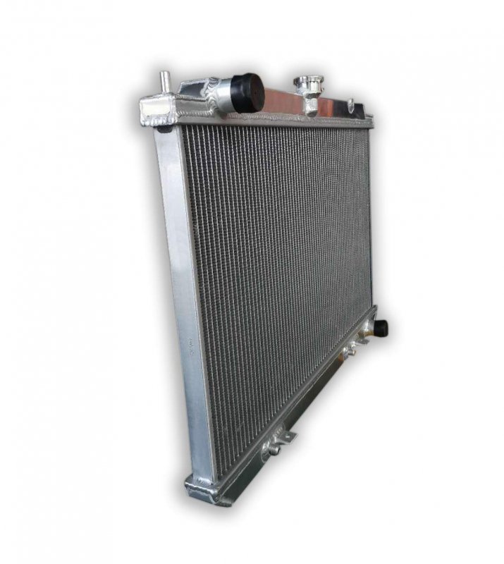 Zongheng Universal All Aluminum Radiator For Infiniti 2000-2001 I30
