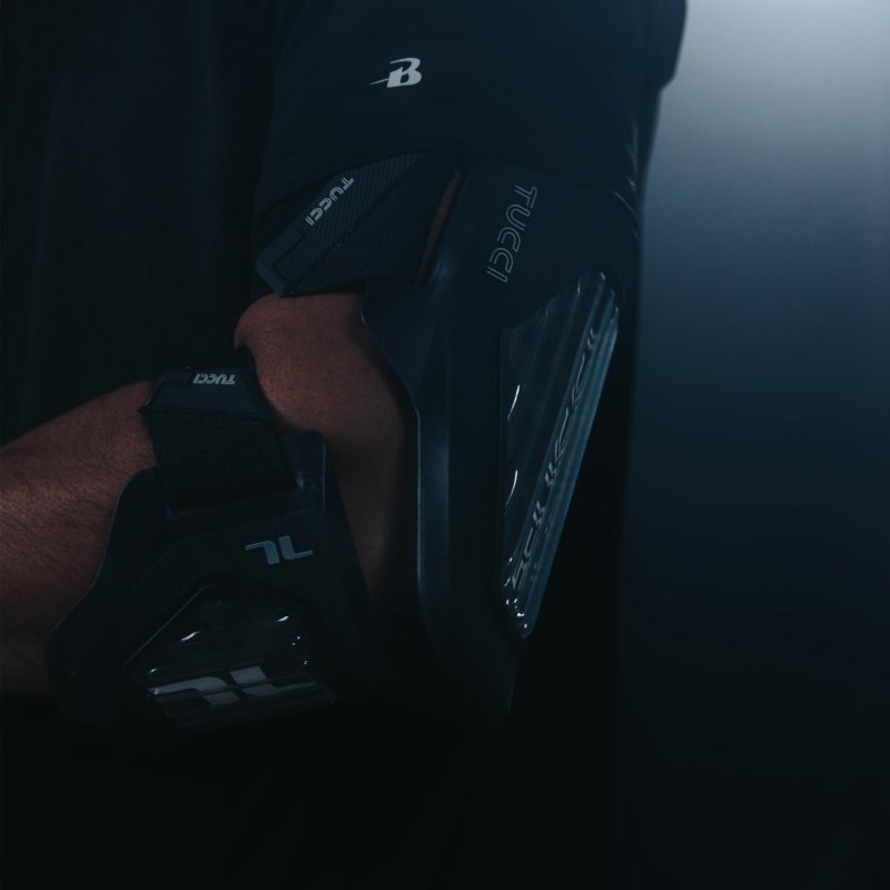 Tucci Verona Batter S Elbow Guard A With Attached Forearm