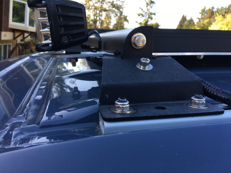 Tower Brackets For 15 17 Series Rounded Profiles Crossbars Sprinter Pair