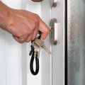 Serasar Leather Car Key Ring With Stainless Steel Key-ring Additional Rings For Small Keys Ideal Cars Motorcycles Bicycles And
