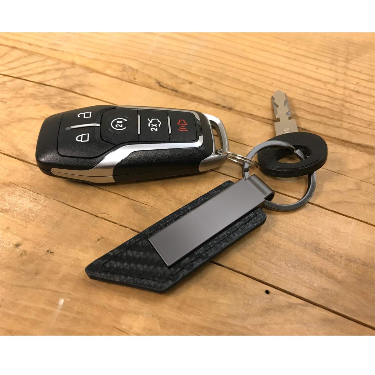 Honda Insight Pu Leather Carbon Fiber Texture Strap Black Metal Bar Key Chain Official Licensed 3 75 X 1 In Modern Style
