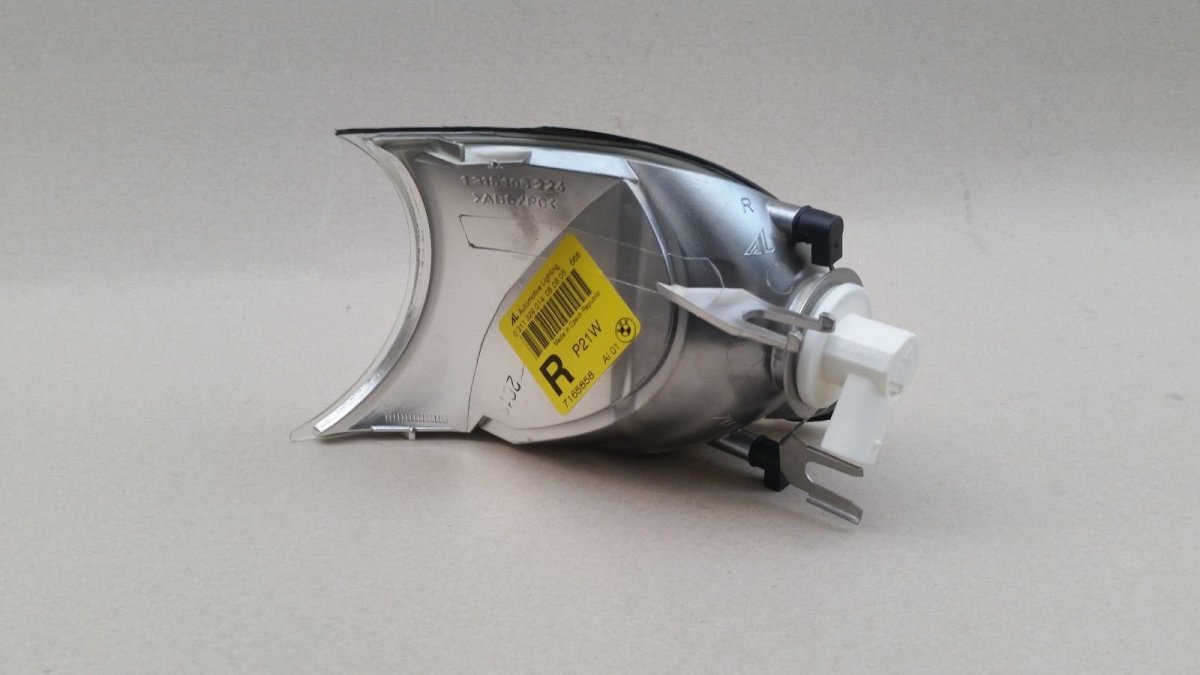 Front Right White Turn Indic 631031
