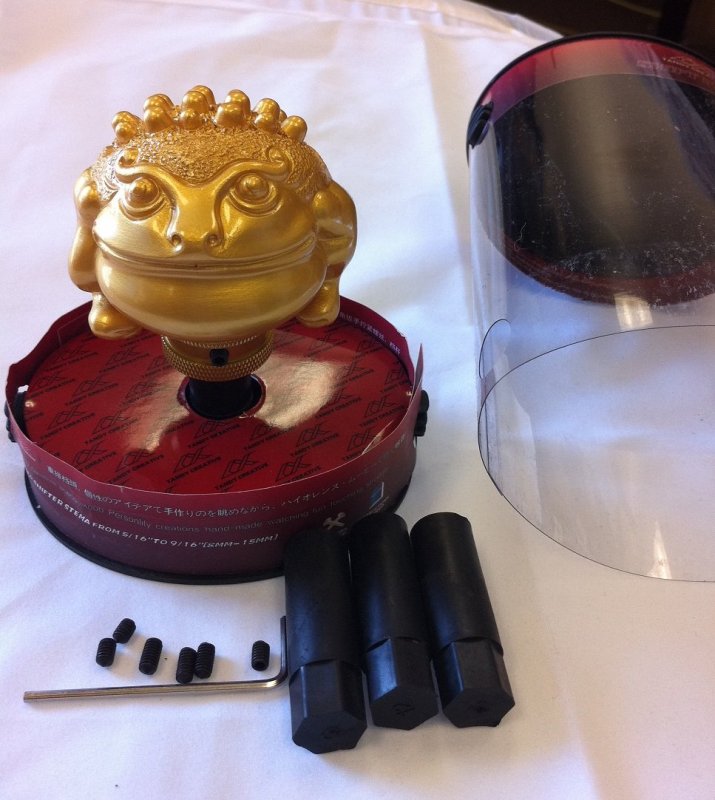 Custom Golden Lucky Frog Manual Stick Shift D1 Shifter Knob Universal Fit