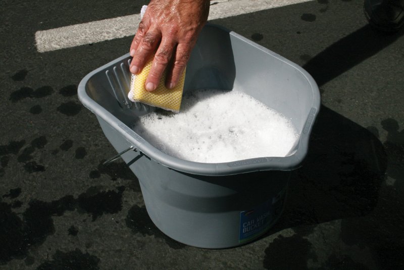 Carrand 94102 Car Wash Bucket 3 Gallon Capacity Gray