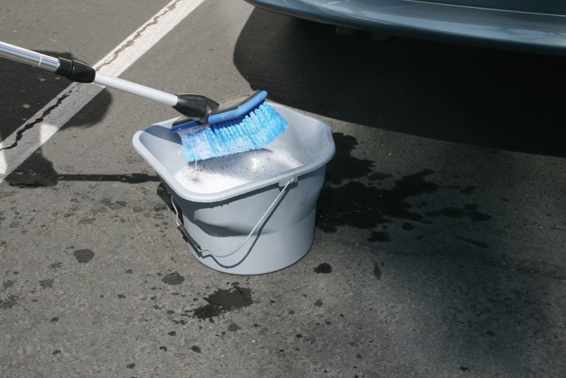 Carrand 94102 Car Wash Bucket 3 Gallon Capacity Gray