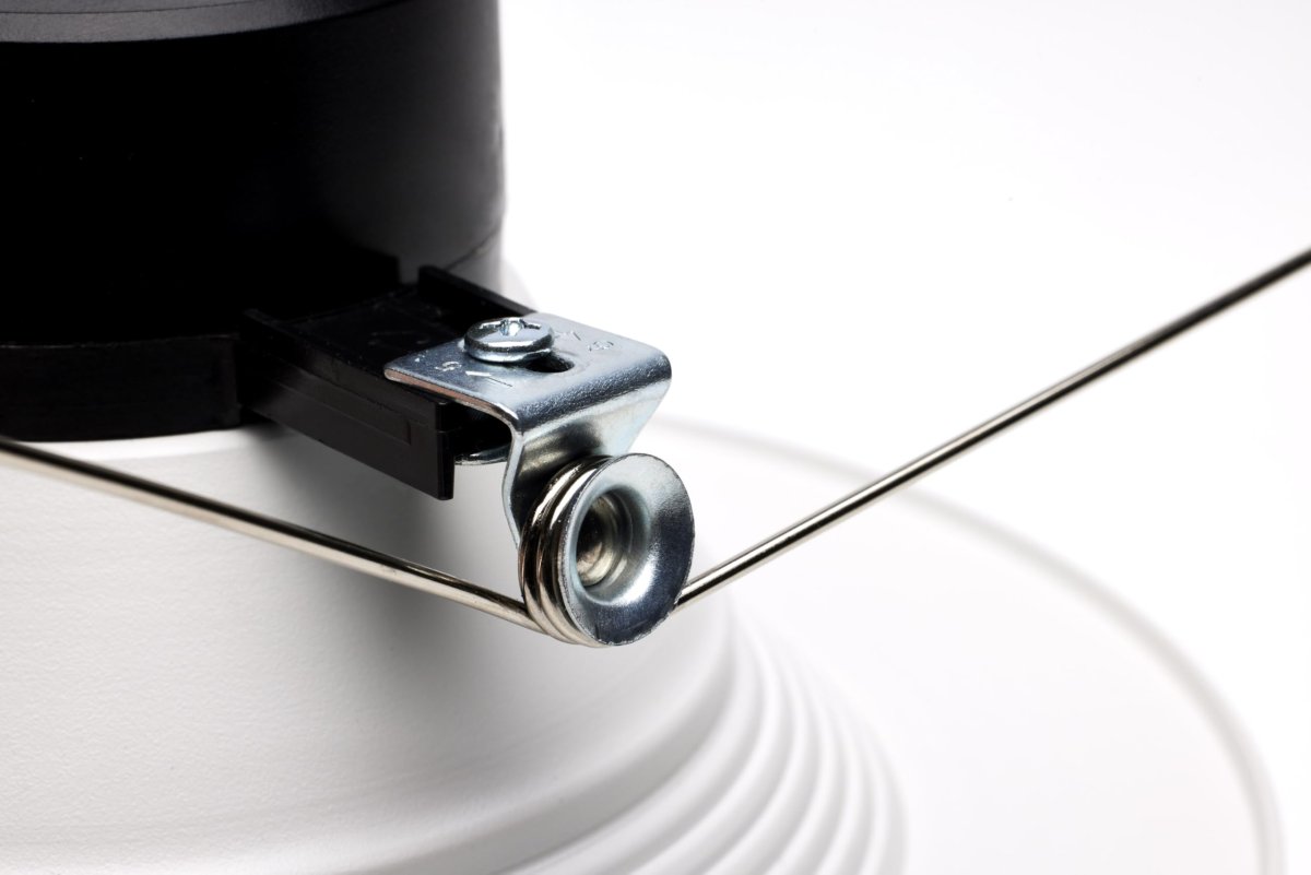 S11570 13 Watt Downlight Retrofit Cct Selectable 2000k To 5000k 850 Lumens White E26 Adapter Base 120 Volt Wet Location 65w