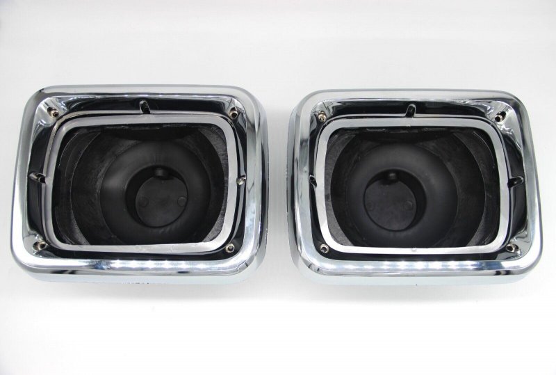 Headlight And Bezel Combo For Volvo Wg64 1996 Set 2 Halogen Chromed