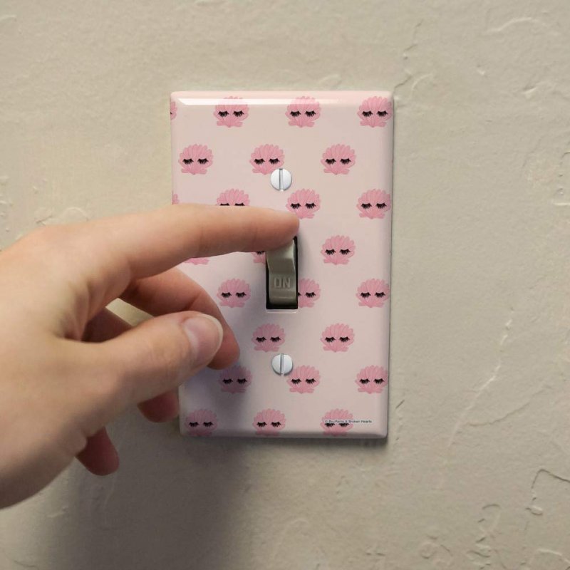 Seashells And Lashes Plastic Wall Decor Toggle Light Switch Plate Cover