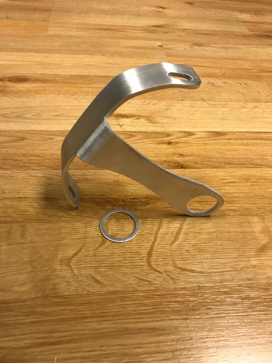 Eaccessories Ea Rolled License Plate Relocation Holder Bracket For Harley-davidson Night Rod 2006-2017 Rear Axle Tag Mount
