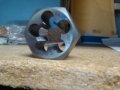 1 4-18 Npt Carbon Steel Hexagonal Re-threading Pipe Die 