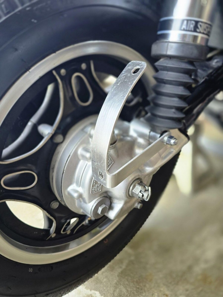 Curved License Plate Relocation Holder Bracket For Vintage Honda 1963 To 1983 Shock Bolt Spool Tag Mount Chrome Aluminum Alloy