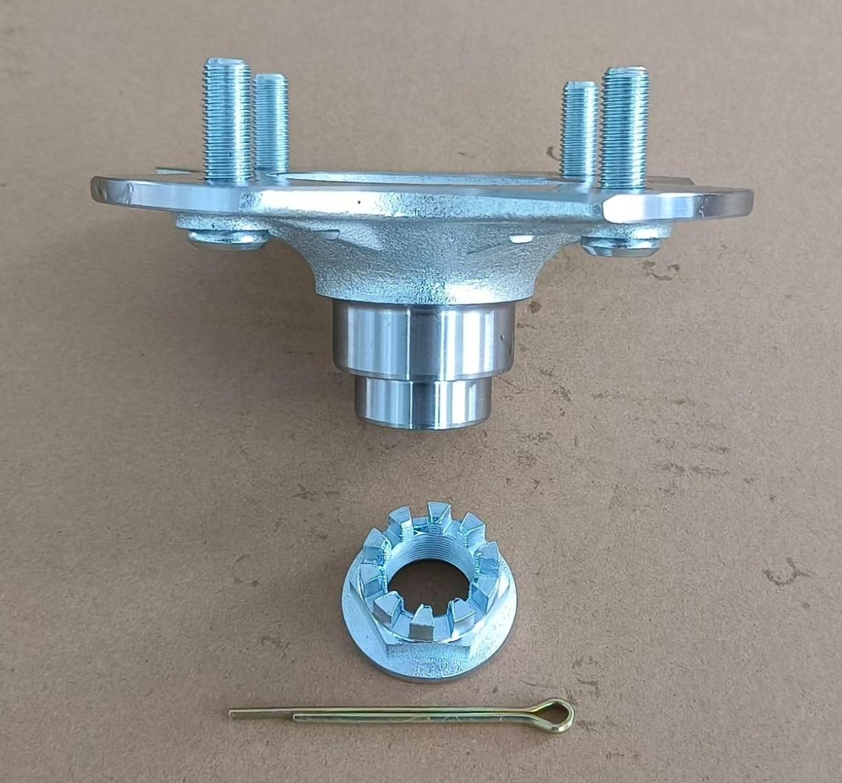 Rear Left Axle Wheel Hub With Nuts Replacement For Honda Trx500 Trx520 Trx420 Atvs Trx420fa Trx420fe Trx420fm Trx420te Trx420tm