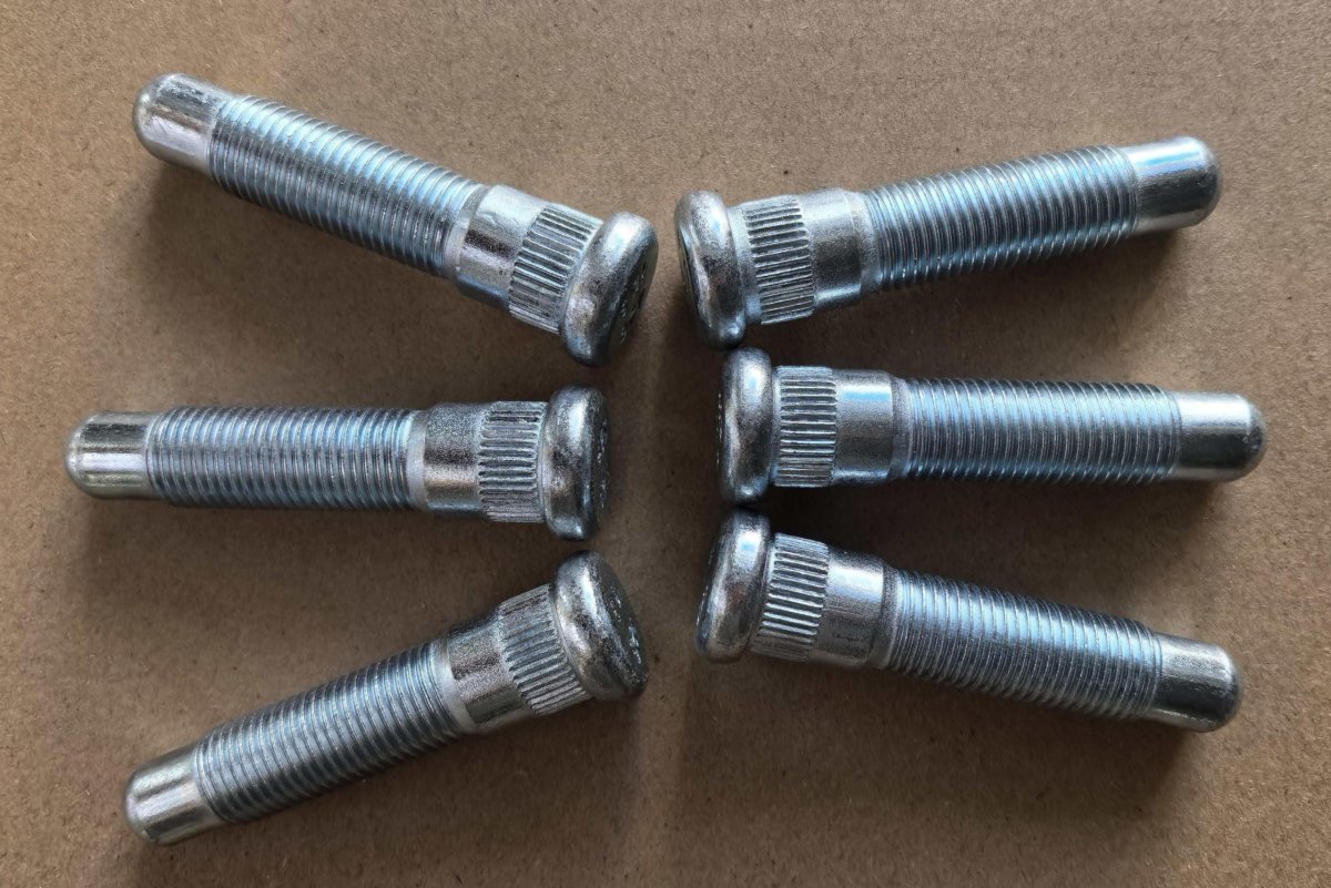 6pcs M14 1 5 Serrated Front Wheel Lug Studs 610-428 For Chevrolet Silverado 1500 2500 Hd Suburban Tahoe Express Gmc Sierra 3500