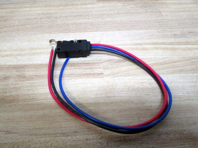 Omron D2vw-5l3-1ms Micro Switch Roller Lever 3 A 125 250 Vac T106413