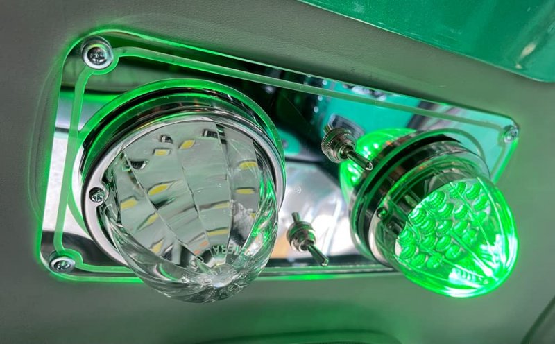 Peterbilt Cab Dome Lights Plate Framed Style Green