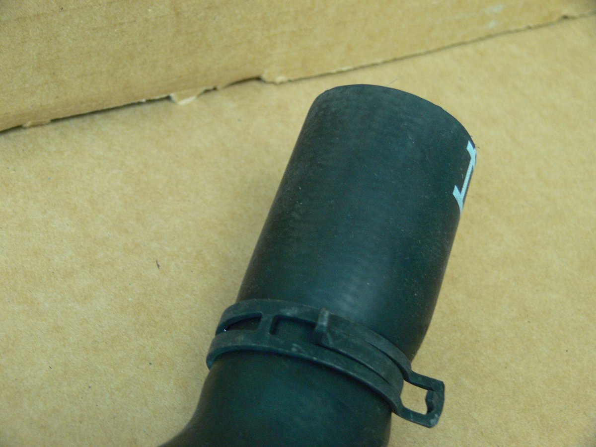 Genuine Land Rover Engine To Radiator Lower Hose Range 06-09 4 2 New Pch501730
