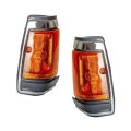 Side Marker Light Assembly Pair For Nissan 720 1983 1984 1985 1986 Driver And Passenger Front 18-1152-6 Ni2550102 26185-10w00 