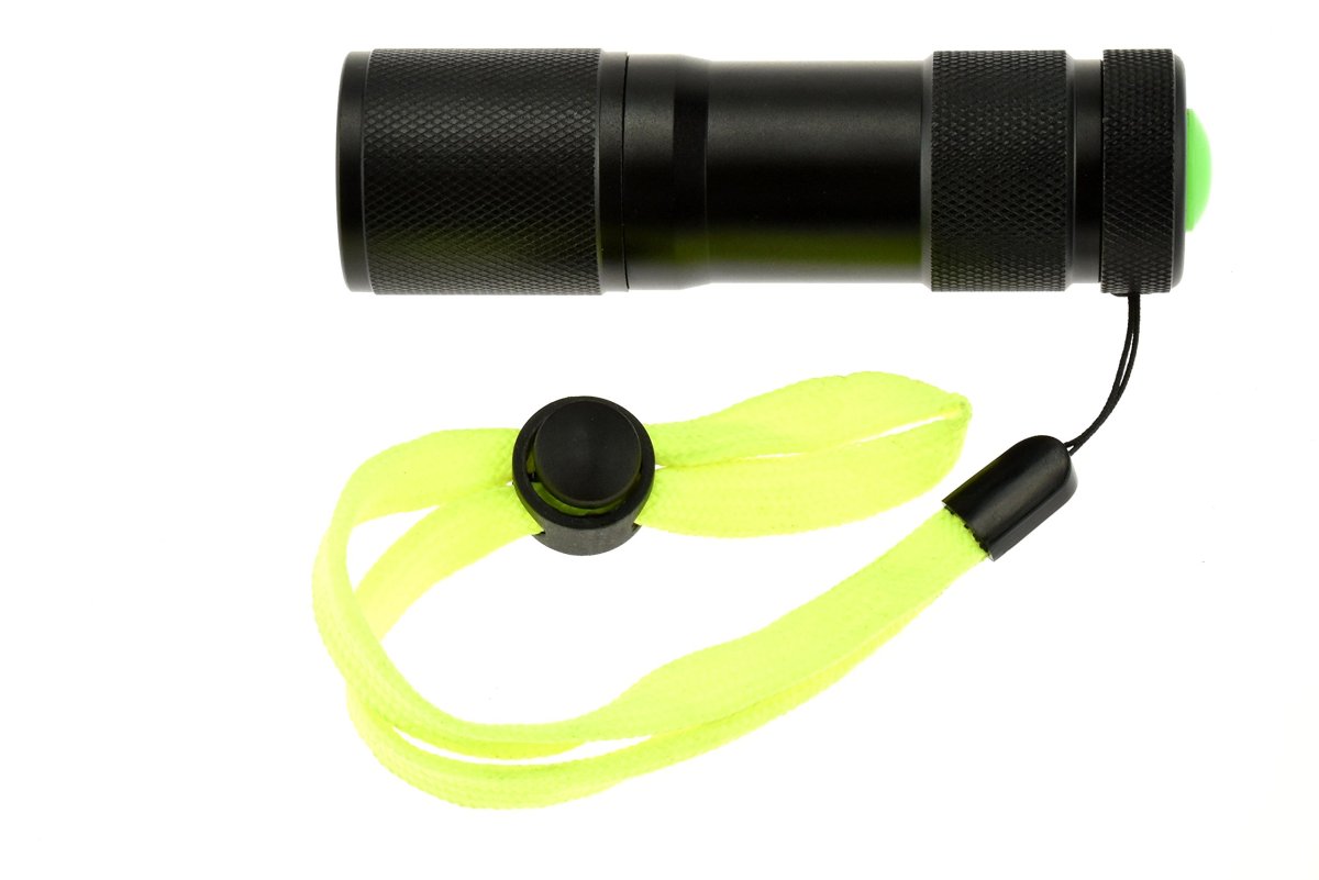 Se 9 Led Waterproof Flashlight With Carrying Case And Neon Lanyard Fl449wp